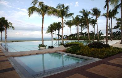 villa de mercedes infinity pool